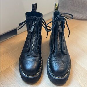 Womens Dr. Martens Sinclair Black Leather Lace-Up Boots